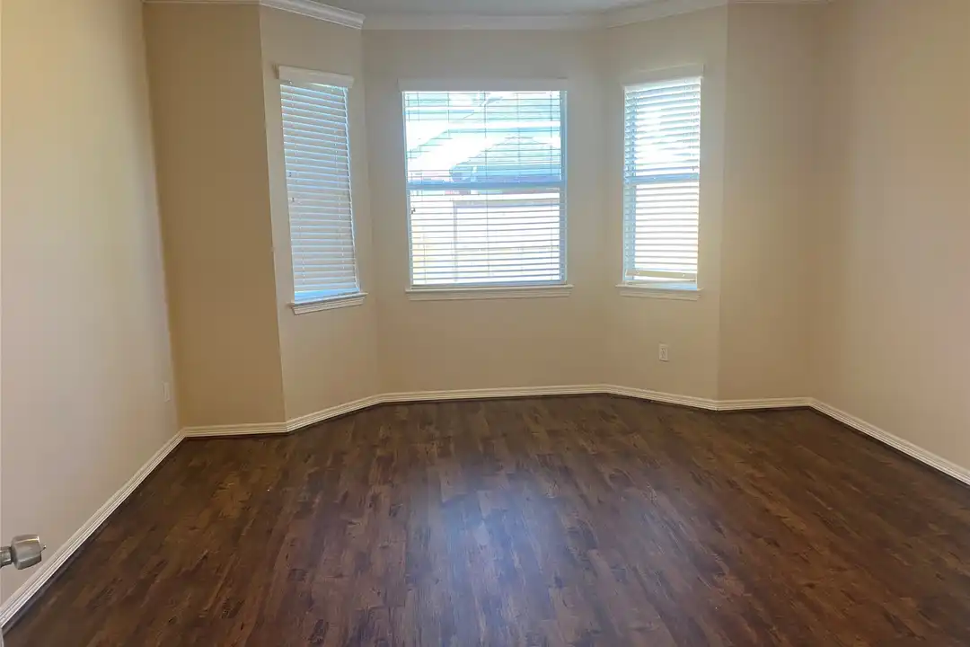 2912 Ashbrook Ln - View 6