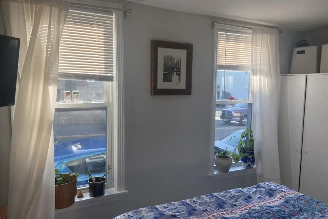 38 L St - More