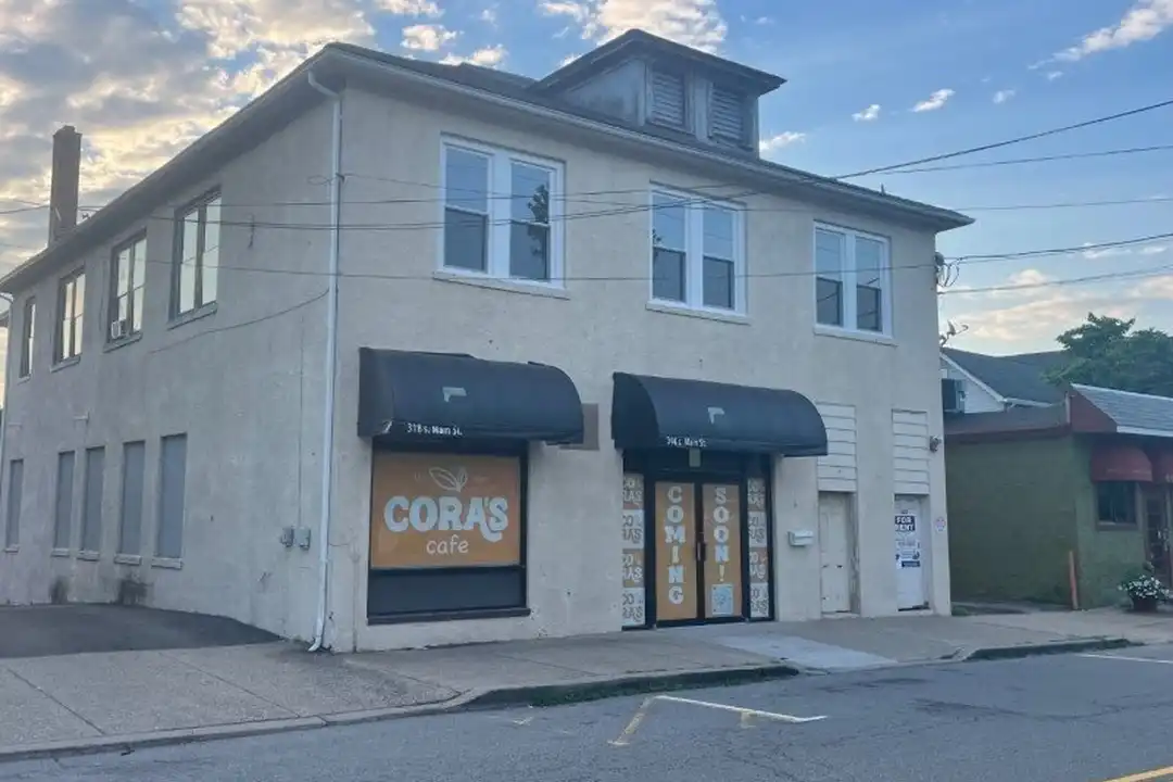 320 S Main St #3 – photo 1 of 6