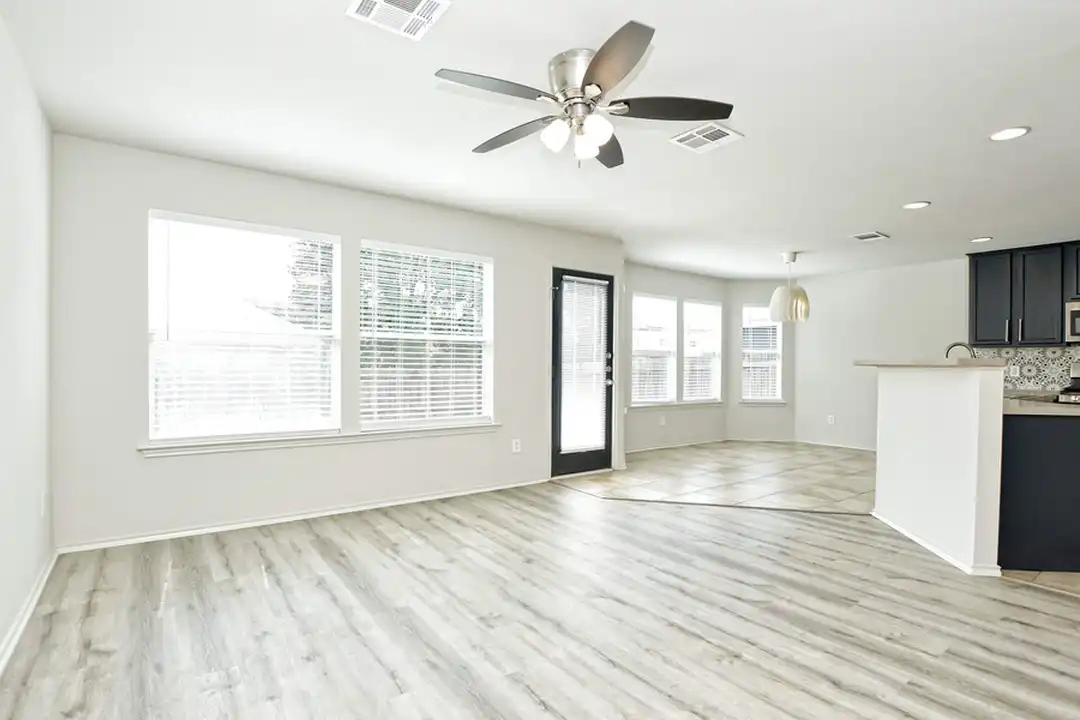3407 Barksdale Dr - View 5