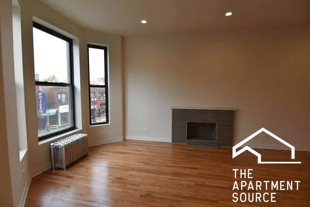 908 W Belmont Ave unit 2 - View 5
