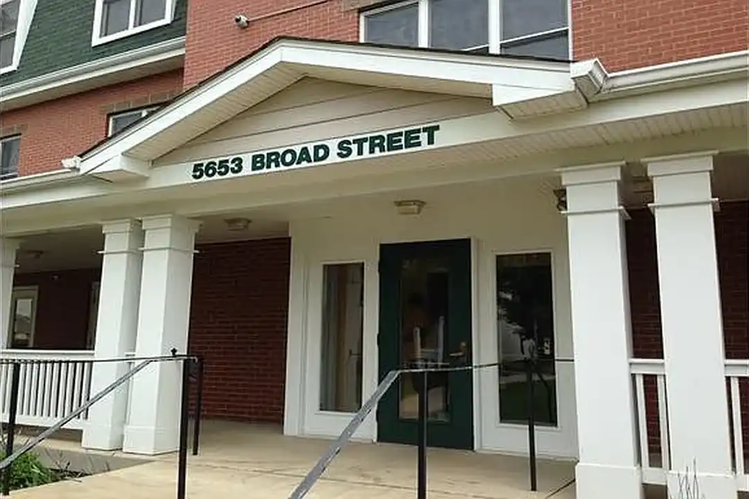 Pennley Commons – photo 1