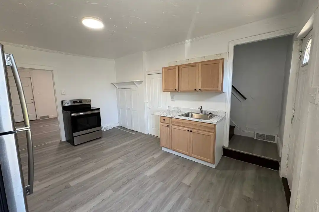 219 S Hartley St – photo 1