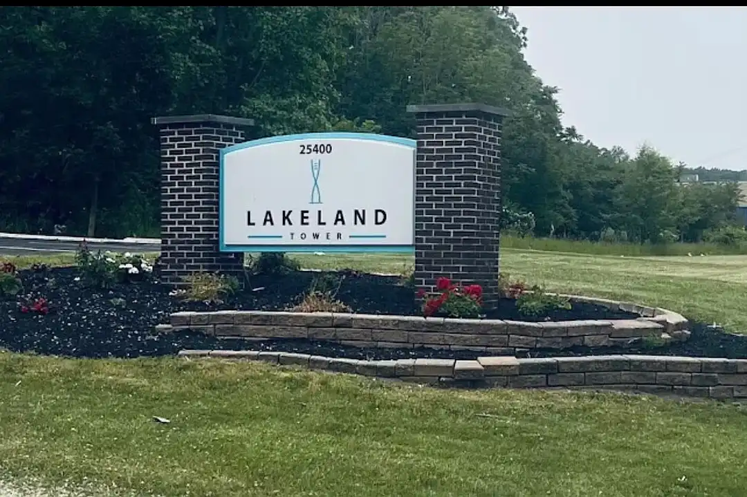 Lakeland Tower – photo 1 of 4