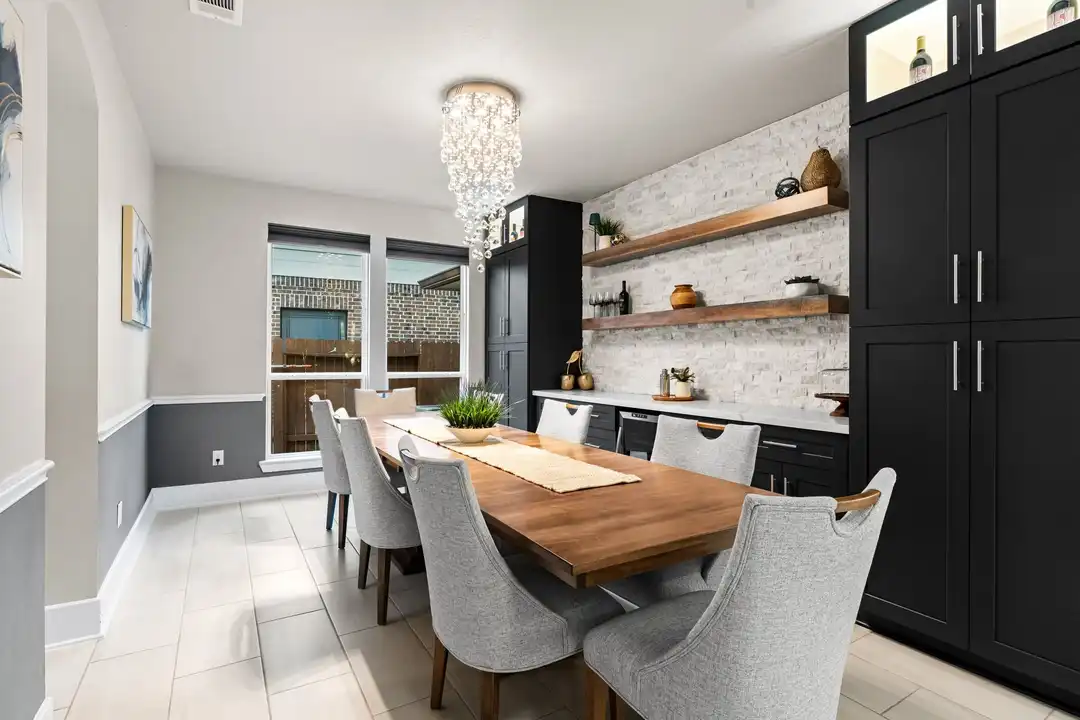 141 Bronze Bow Dr - More