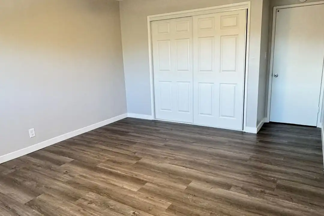 4305 E 5th St unit Unit 4 - View 5