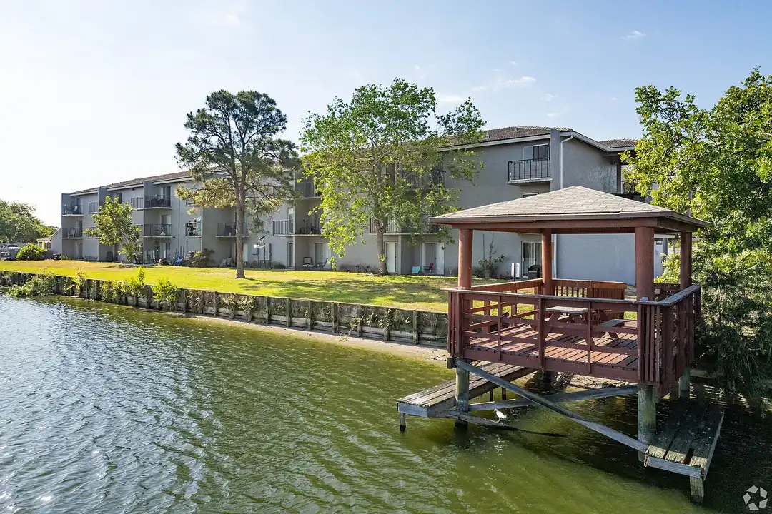 Lakes at Largo Apartments - View 3