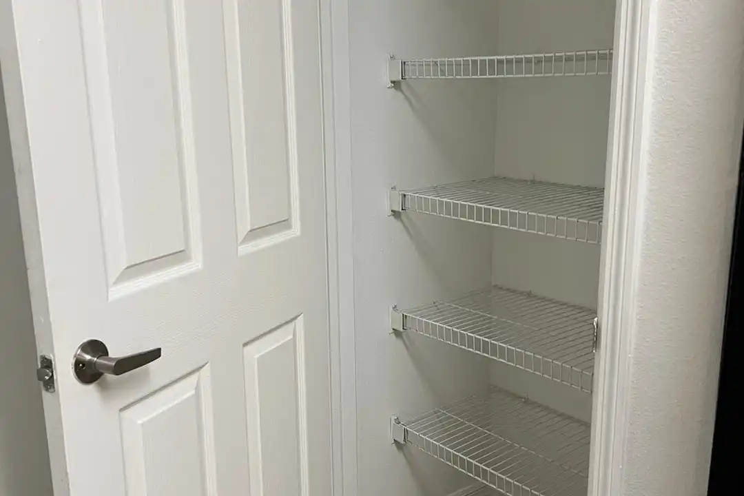 Apartment in Sebring - More