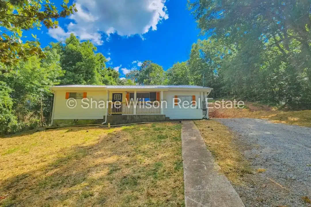 108 Halsey St – photo 1