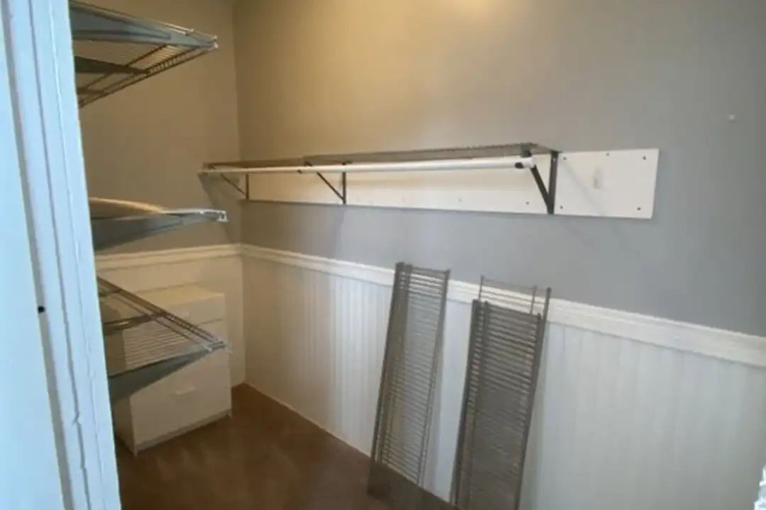 2208 Venable St - More