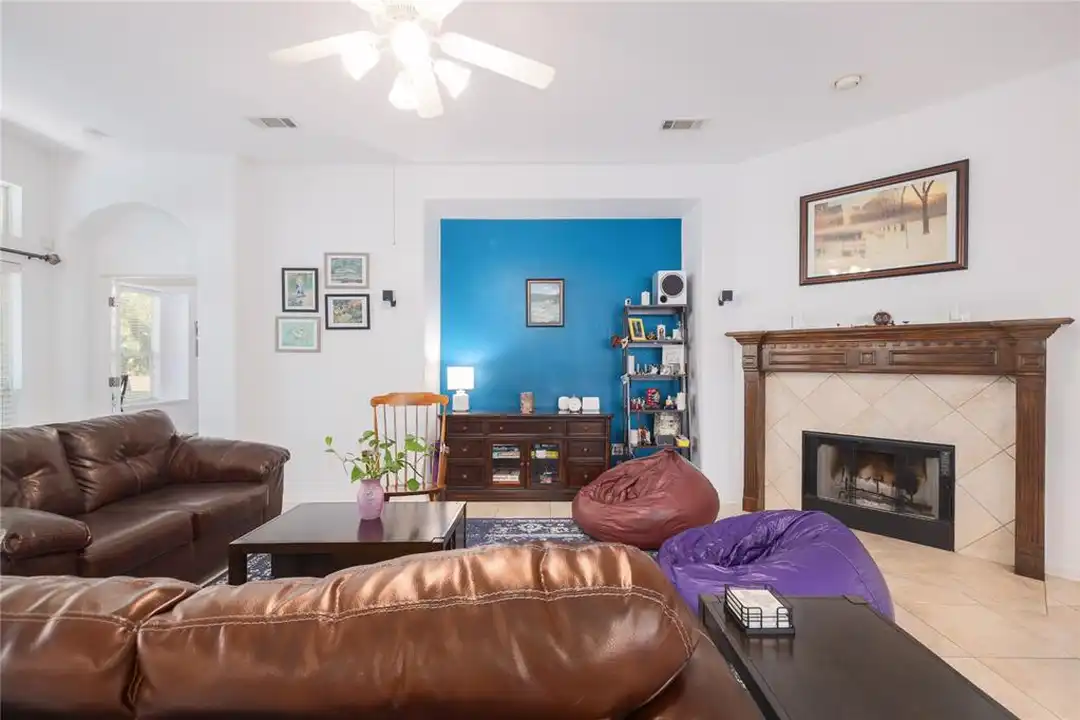 9700 Spanish Wells Dr - View 6