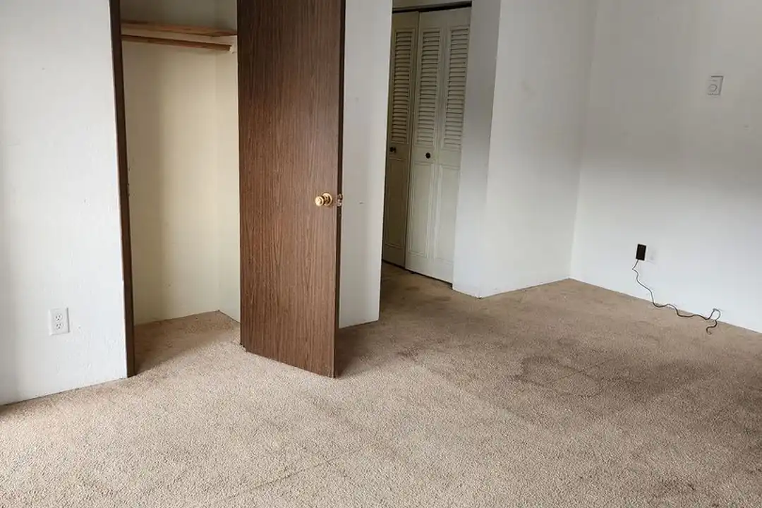 226 Mountain View Ave unit EG-0006 ! 226 Mountain View Ave #6 - View 2