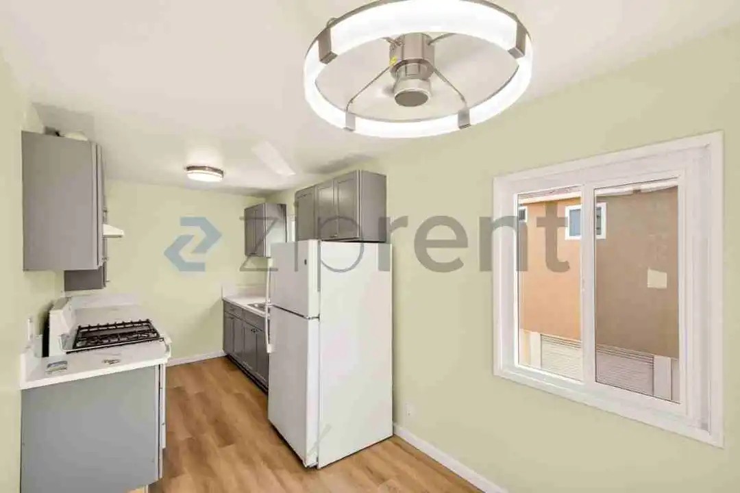 610 N Garfield Ave unit 1-2 - View 4