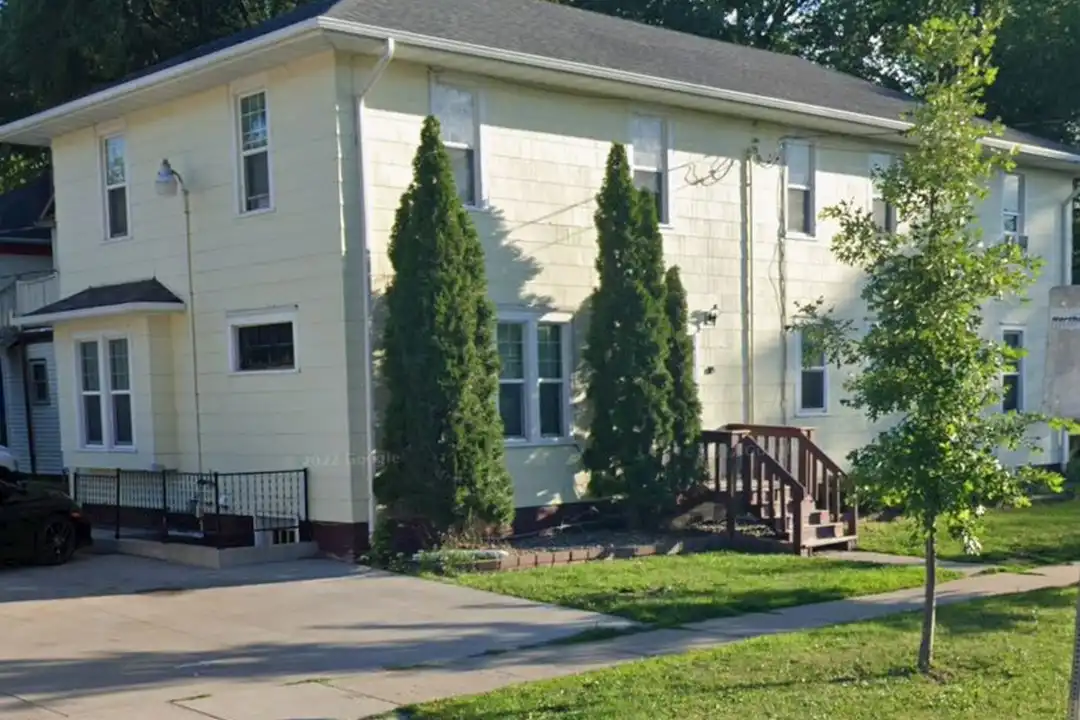 722 8th Ave N unit 2 – photo 1