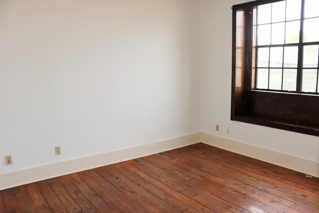 1003 E Alamo St - View 6