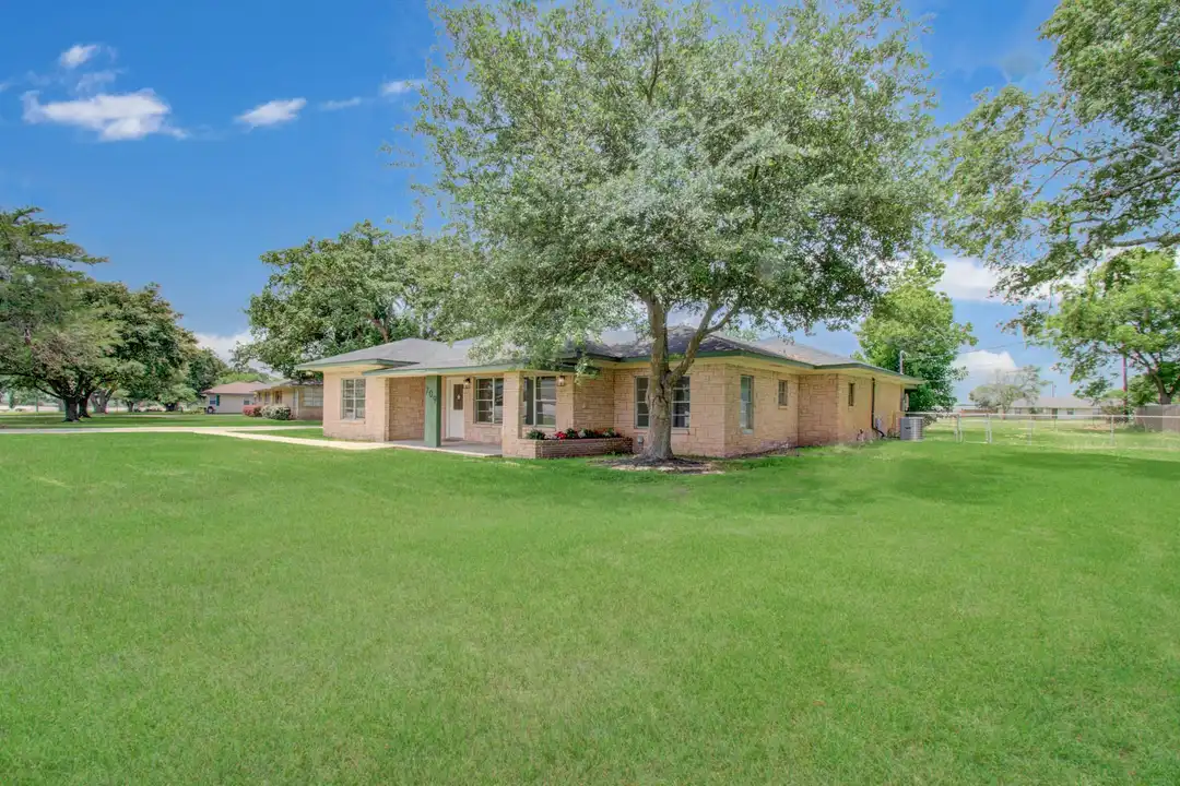 709 S McCarty Ave - View 6
