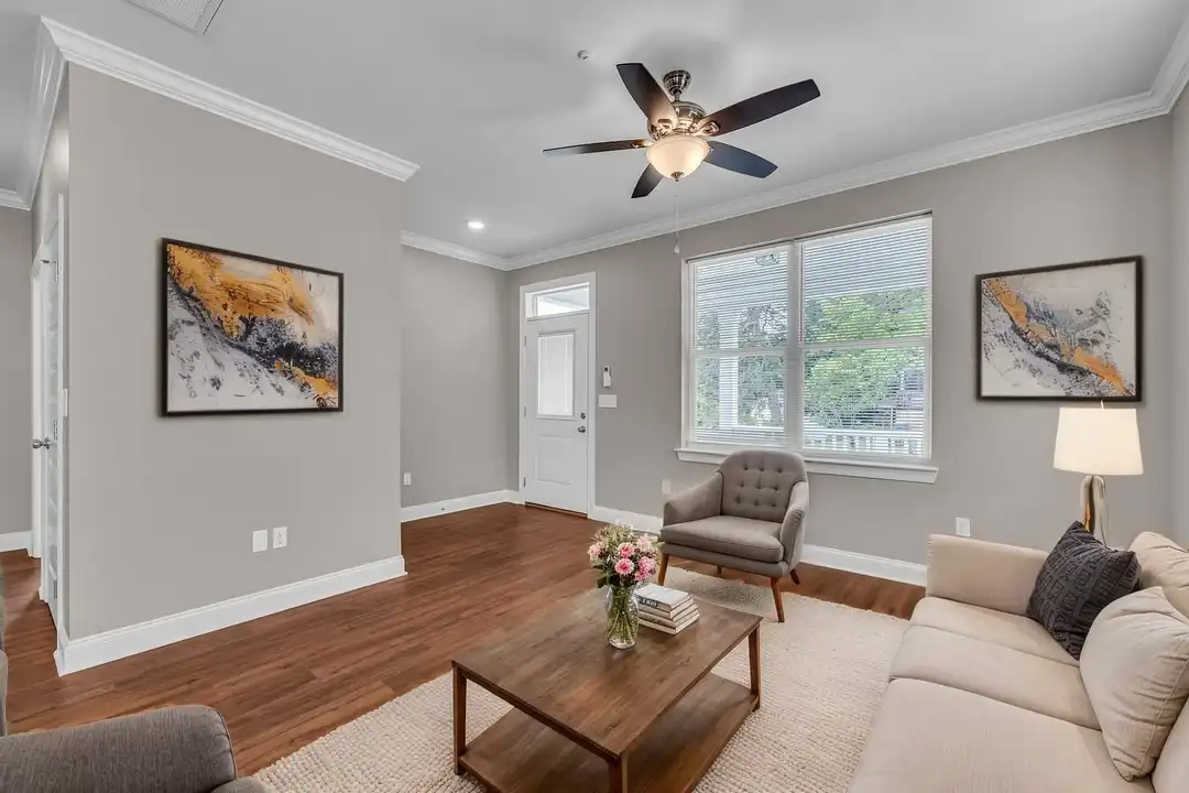 702 Moore St - View 6