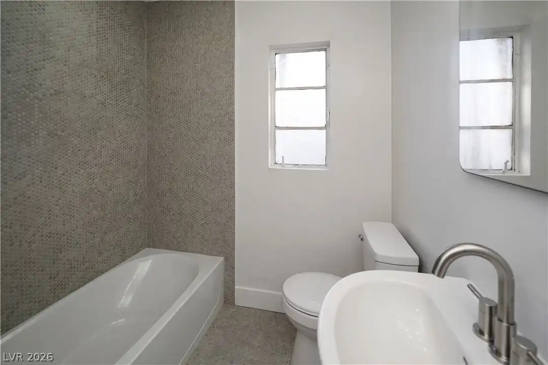 1140 Hillside Pl - View 5