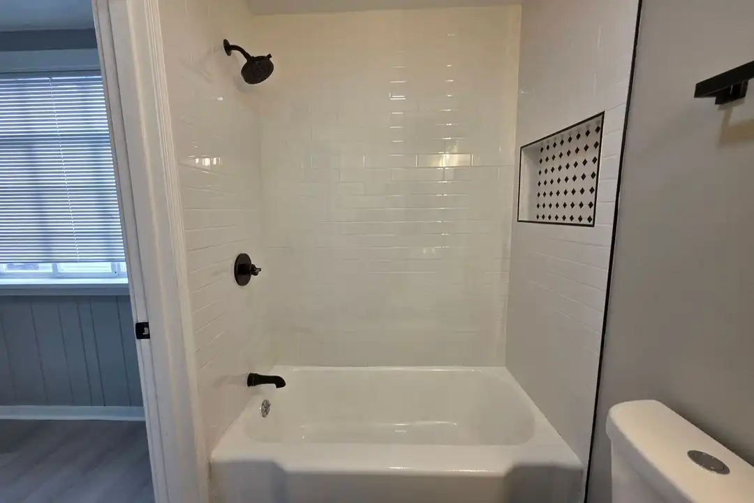 913 Peralta St unit A - View 4