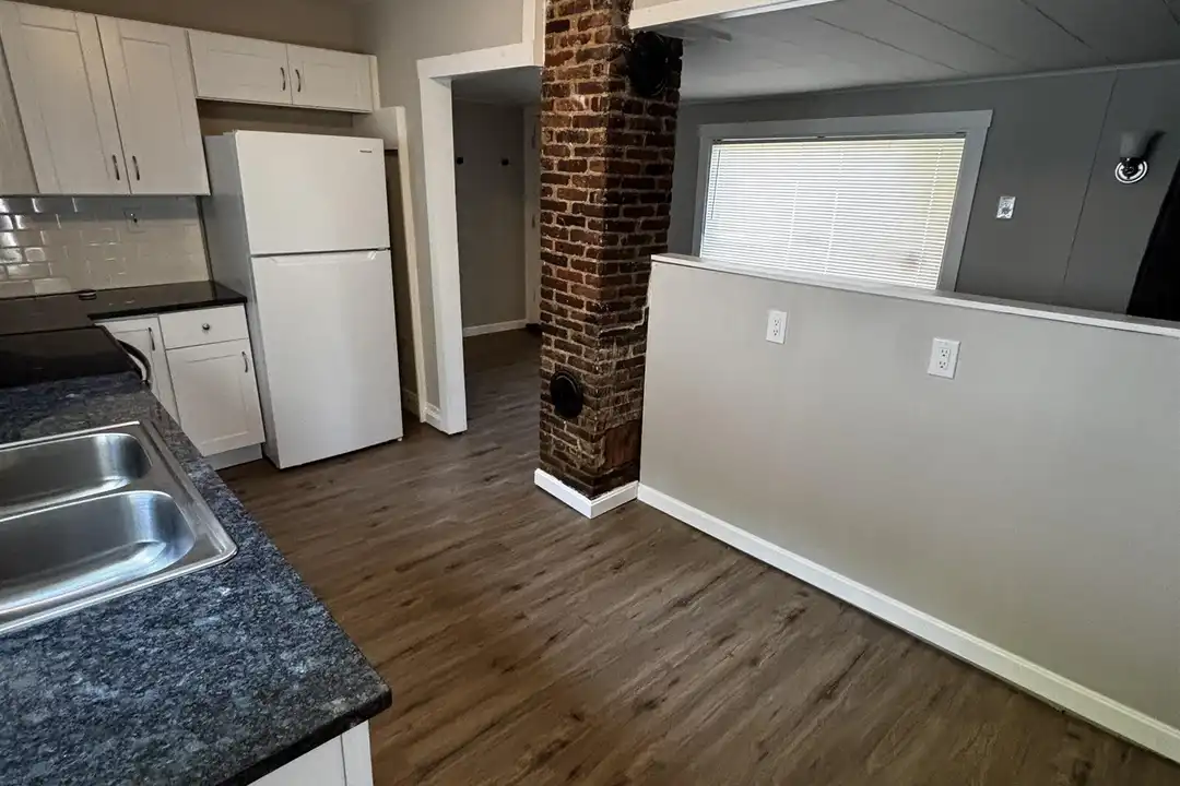 66 Richmond Rd #C - View 3
