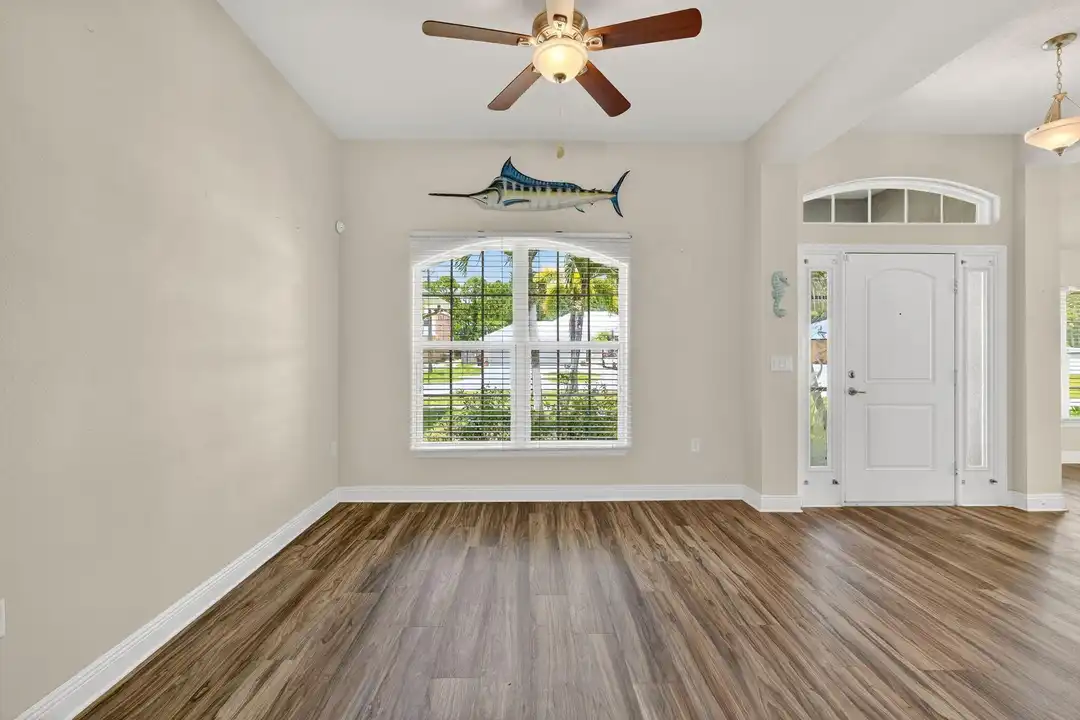 5547 NW Cordrey St - View 5