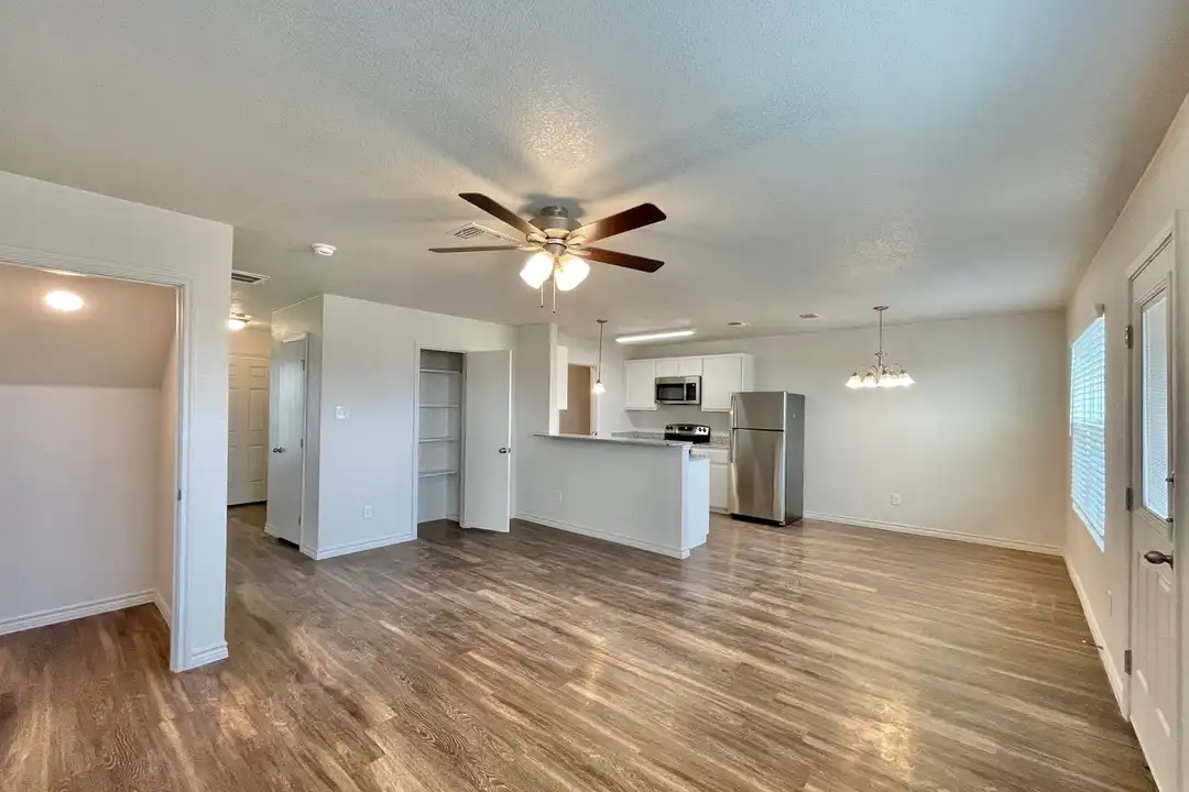 1708 Castroville Trl unit 1708 B Castroville - View 4