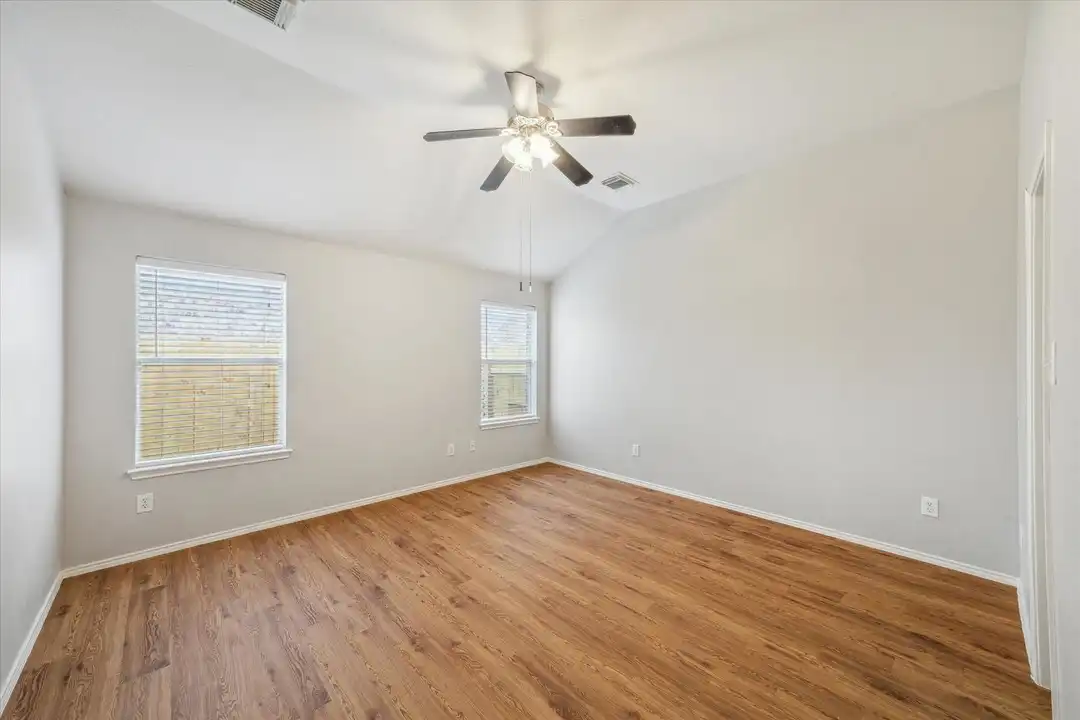 9721 Cottage St - View 3