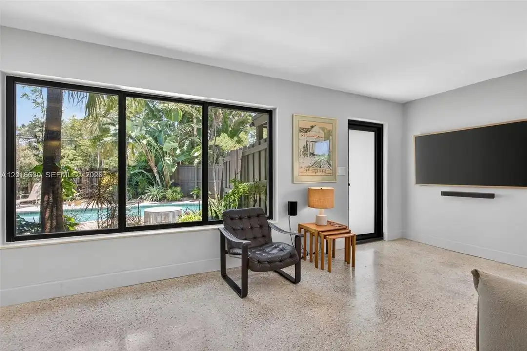 3781 NE 13th Ave - View 6