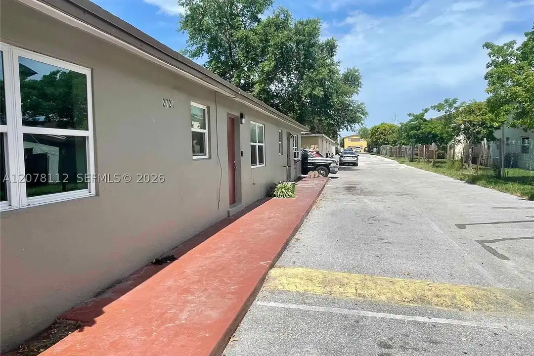 2721 Avenue S unit C2 – photo 1 of 9