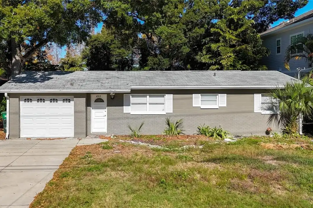 4513 W Gray St – pohled 2