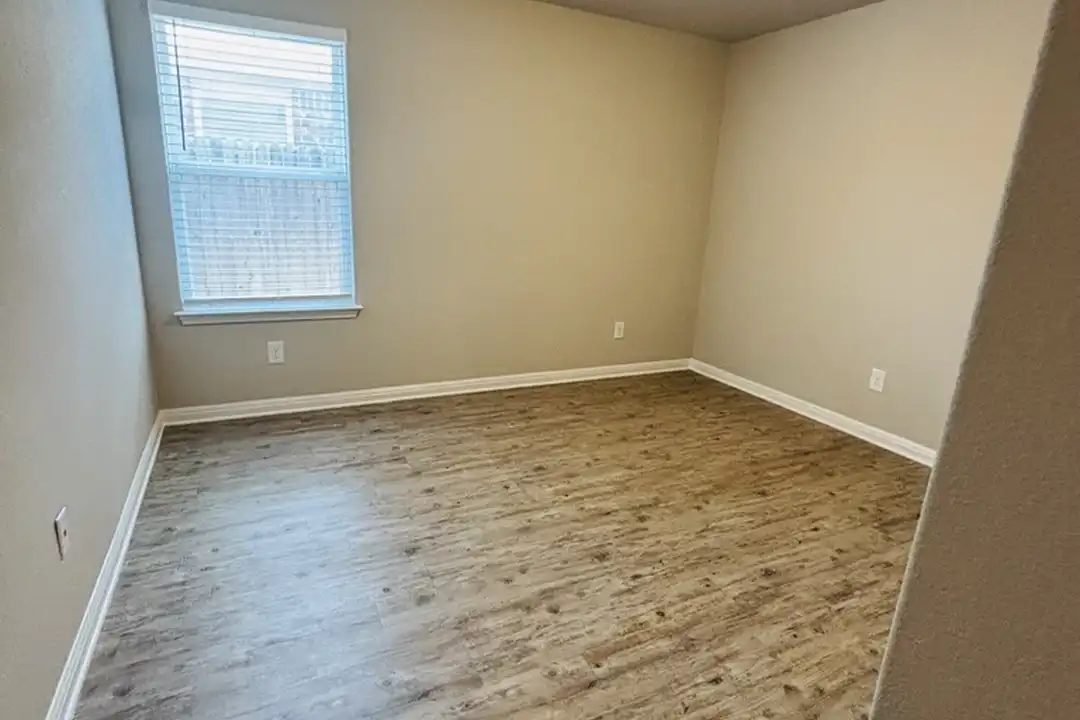 1414 Walden Pond Dr - View 2