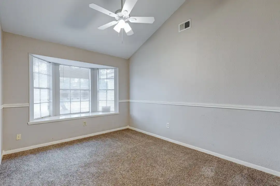 5102 Parsley Ave - View 6