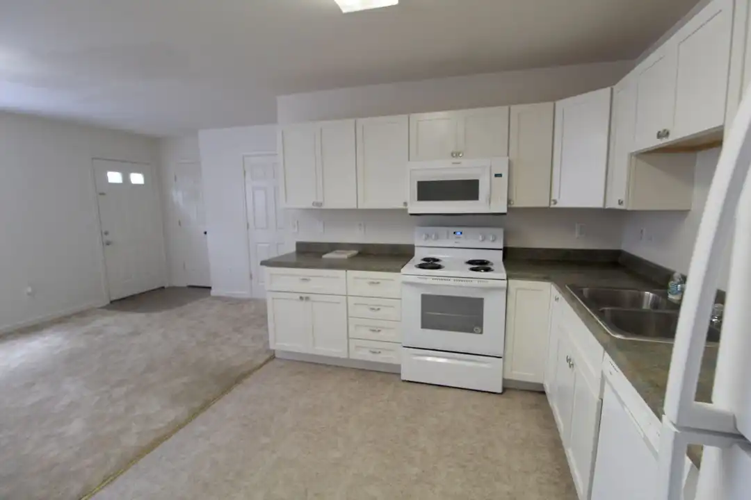 1326 Devon Ln - View 6