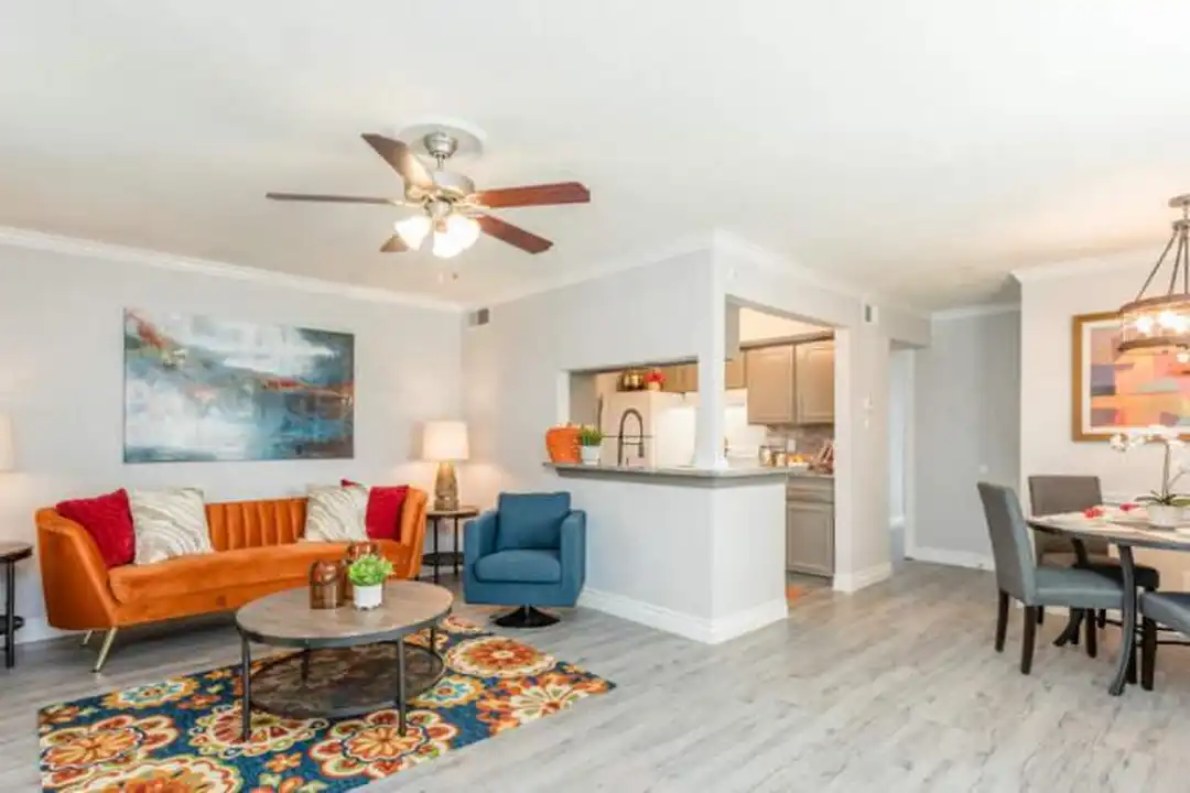 2 Goodson Dr unit # 306 – photo 1