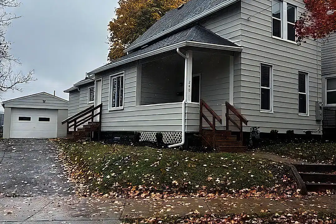 240 Arch St – photo 1