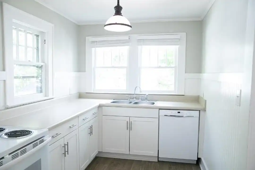 131 Carolina Ave - View 2
