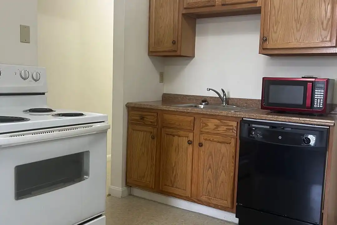 120 S McDonald St unit 304 – photo 1 of 8