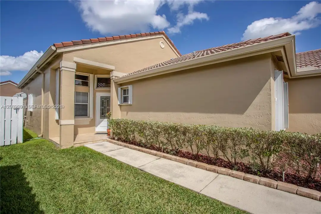 614 Stanton Ln - View 5