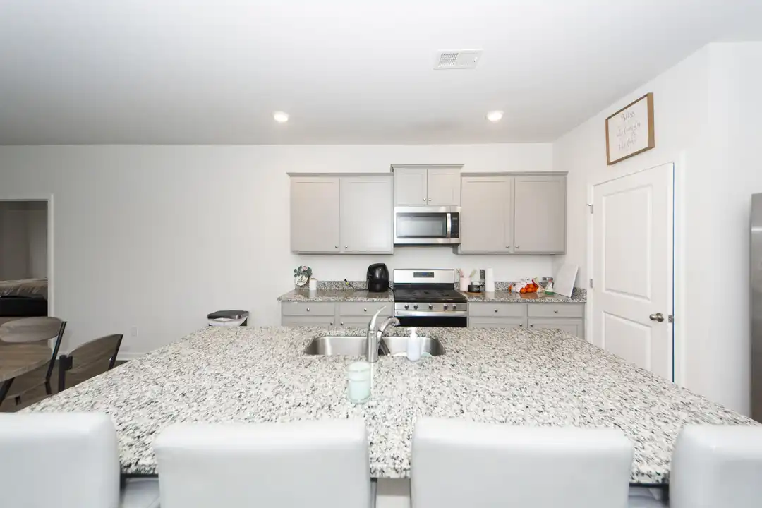 493 Cedarview Rd - View 3