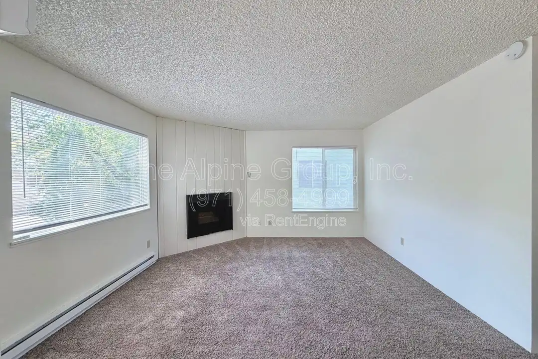 13325 SW 17th St - View 2