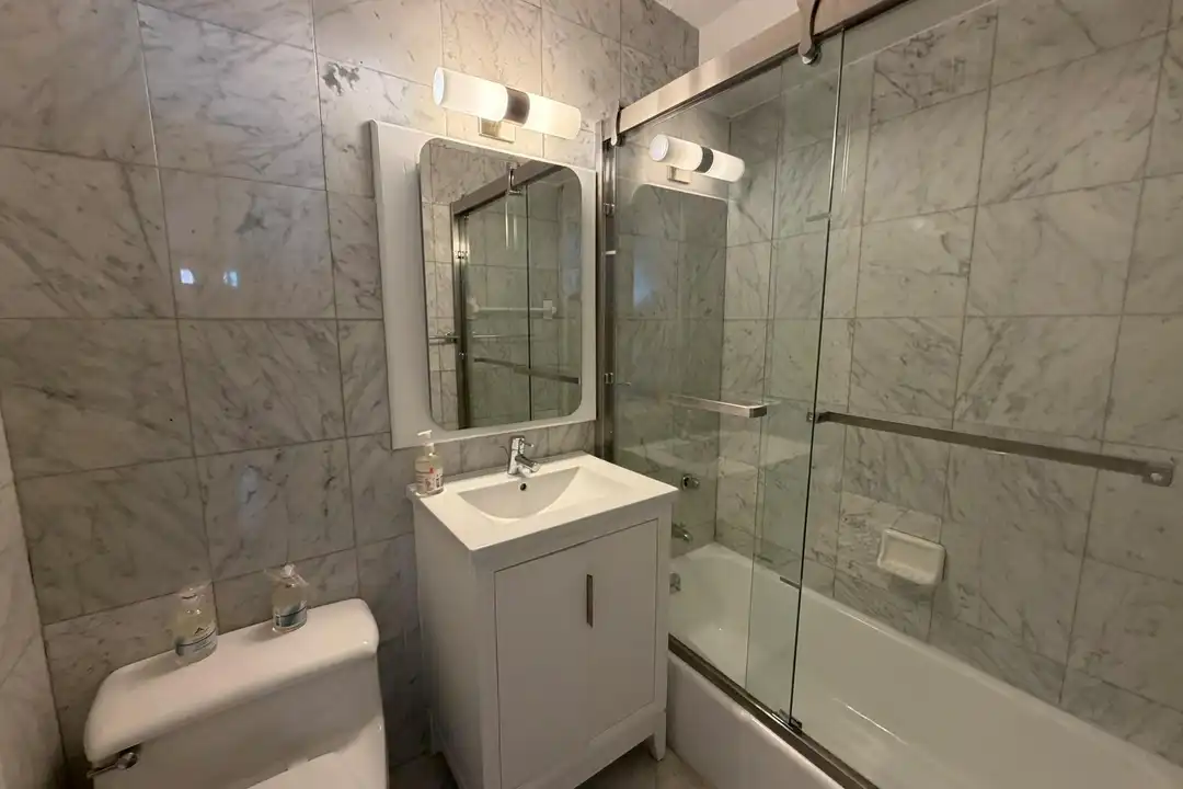 400 E 54th St #6B - More
