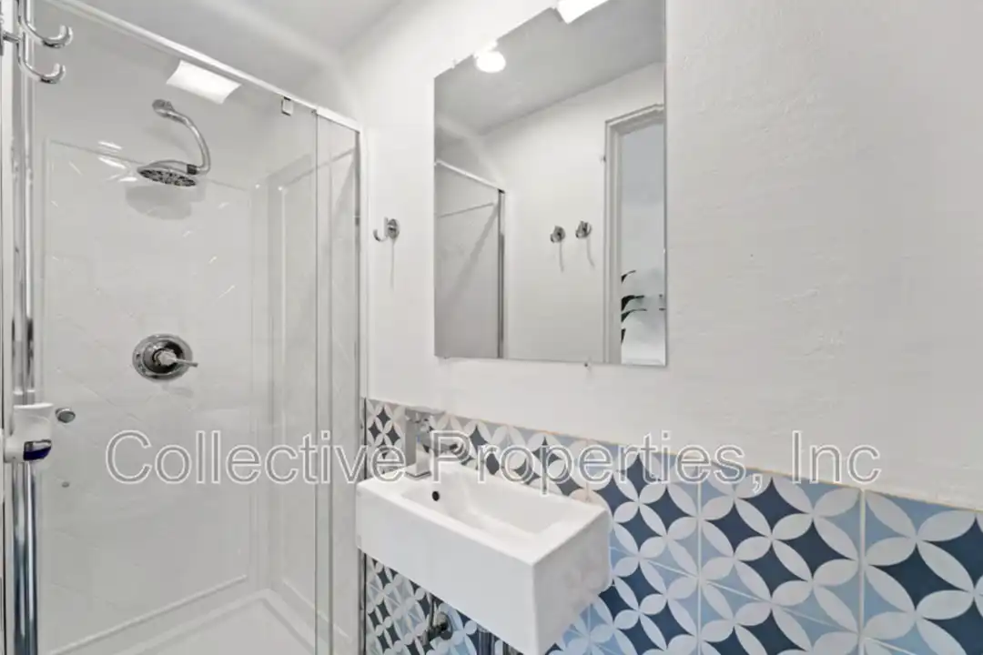 2735 Hornblend St unit # 3 3 - More