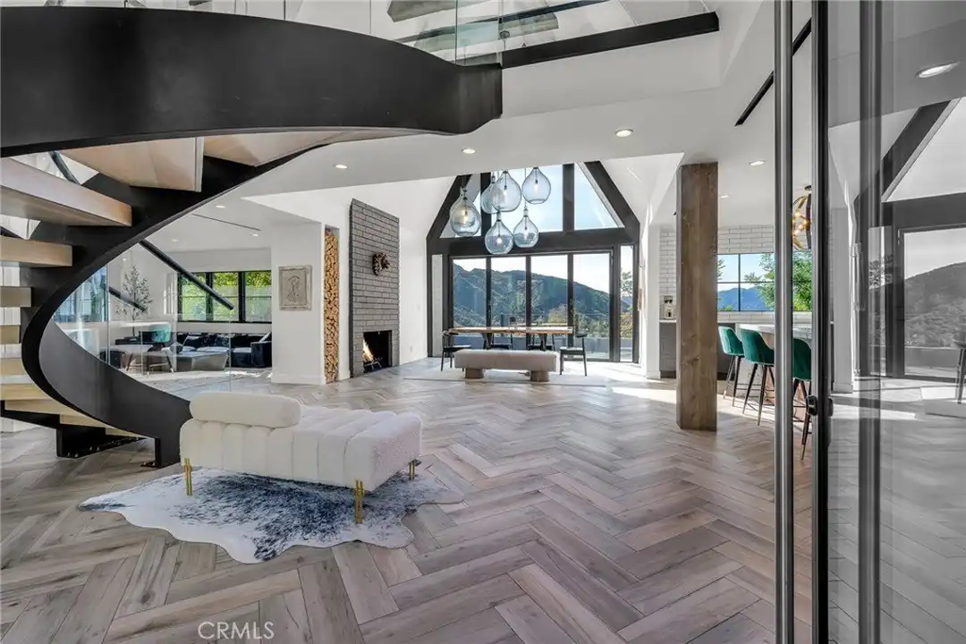 24301 Sylvan Glen Rd - More