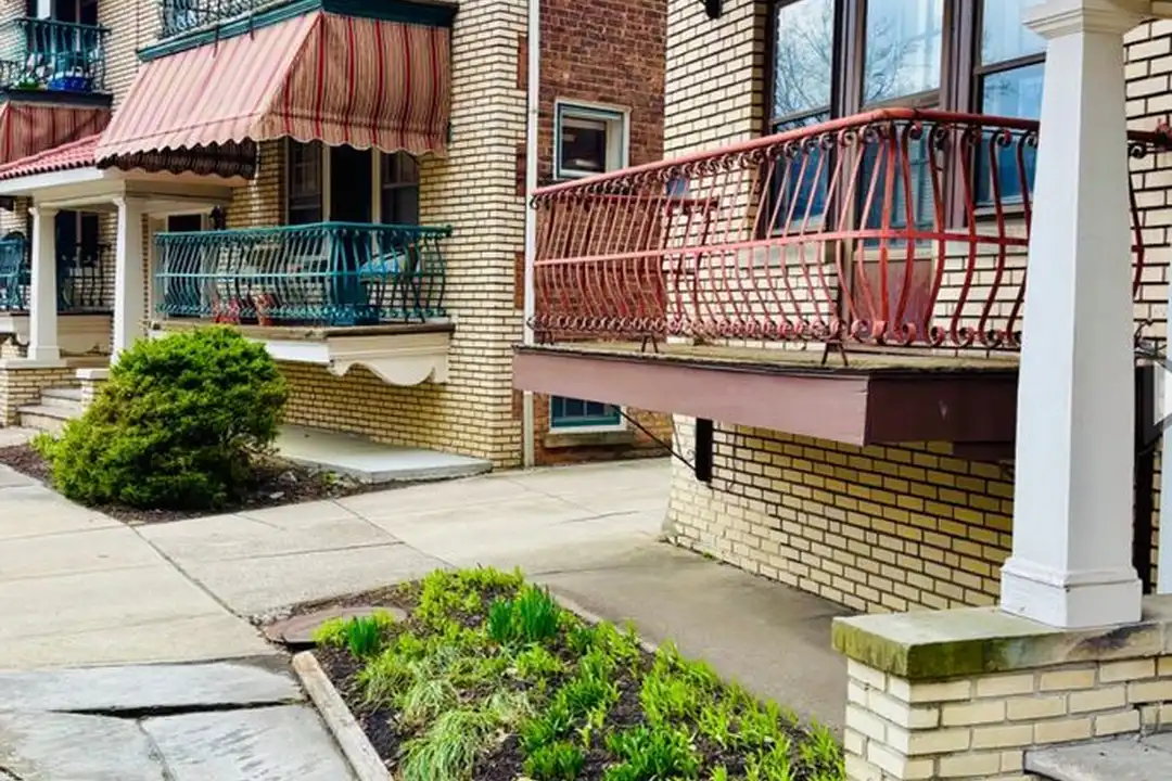 1602 Ridgefield Road – photo 1