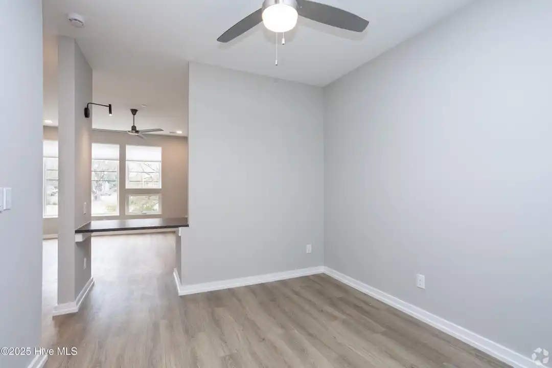 607 S 11th St #101 - View 6
