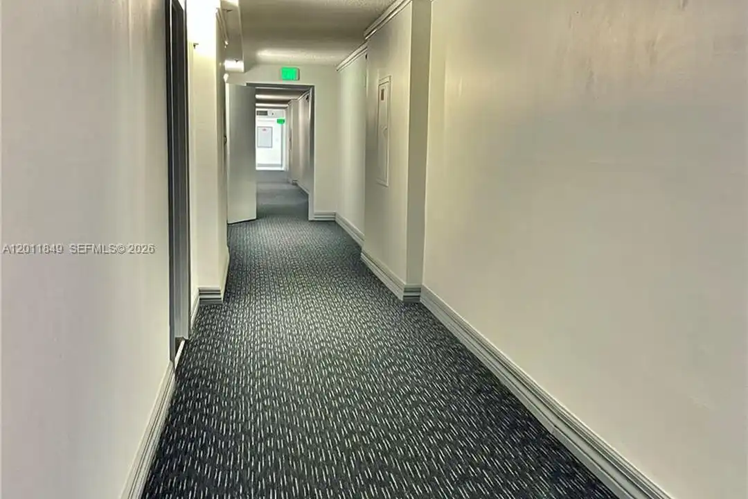 17011 N Bay Rd unit 918 - More