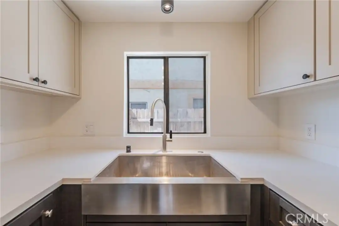 18324 Mansel Ave - View 6