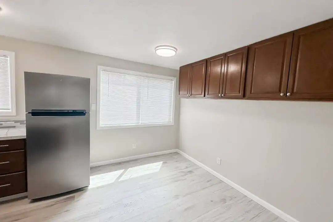 180 Garland Way N unit 06 - View 4