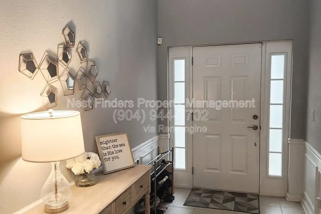 3857 Lionheart Dr - View 3