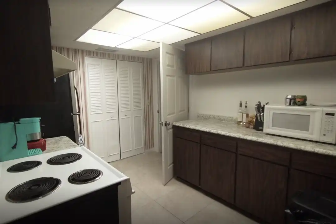 137 White St unit 1 - More